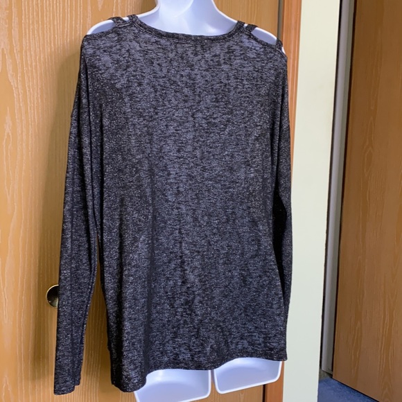 Top - Picture 4 of 4